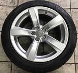 Alu kolo originál AUDI 8.5x18" ET29 5x112x66.5 a Petlas Velox Sport PT741 245/45 R18 100W 80%