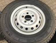 Plechový disk KFZ 8555 6Jx15 5x130x84 ET75 a Michelin Agilis Alpin 225/70 R15 112R