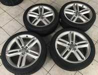 Alu kolo originál AUDI 8.5x20" ET43, 5x112x66.5 a Pirelli Winter 240 SottoZero II 255/40 R20 101V XL FR AO 99%