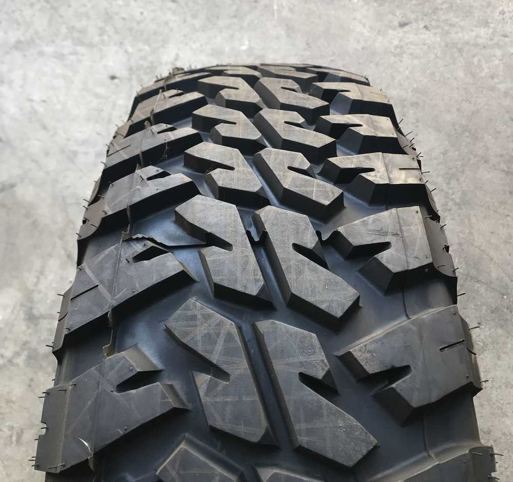 Goodyear Wrangler DuraWall MT/R 285/75 R16 122/119P - Pneucentrum Bílina