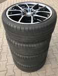 Alu kolo originál BMW 5 5x120x72.5 Přední 8.5x20" ET33 a Dunlop SP Sport Maxx GT 245/35 R20 95Y XL RFT * 70%, Zadní 9x20" ET44 a Dunlop SP Sport Maxx GT 275/30 R20 97Y XL RFT * 10%