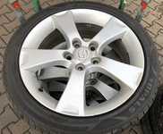 Alu kola originál MAZDA 6.5x17“ ET52.5, 5x114.3x67 a Opals FH888 215/45 R17 91W 40%