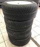 Alu kolo originál BMW 7.5x17" ET20, 5x120x72.5 a Goodyear Eagle UltraGrip GW-3 225/50 R17 94H RFT 10%