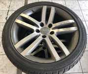 Alu kolo originál AUDI Q7 9x20“ ET60, 5x130x71.5 a Bridgestone Blizzak LM25 285/35 R20 100V RFT 60%