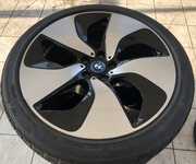 Alu kolo originál BMW i8 7.5x20" ET40, 5x112x66.5 a Bridgestone Blizzak LM32 215/45 R20 95V XL * 40% + čidla tlaku TPMS