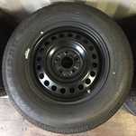 Plechový disk KFZ 9427 6,5Jx16 5x114,3x67 ET46 a Yokohama Geolandar G033 215/70 R16 100H + čidla tlaku TPMS