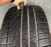 Pirelli Winter 240 SottoZero II 295/30 R20 97V NO