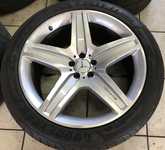 Alu kolo originál MERCEDES AMG 5x112x66.5, 10x21" ET37 a Goodyear Eagle F1 Asym 2 SUV 285/40 R21 109Y XL 40%