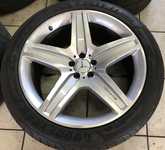 Alu kolo originál MERCEDES AMG 5x112x66.5, 10x21" ET37 a Goodyear Eagle F1 Asym 2 SUV 285/40 R21 109Y XL 40%