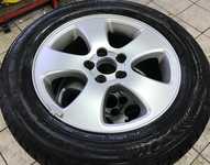 Alu kolo originál VOLVO 7x16" 5x108x63.3 ET50 a Nokian Line 225/55 R16 99W XL 80%