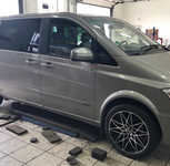 MERCEDES VITO jsme obuli na Alu kolo MAM B2 8.5x19“ ET30, 5x112x66.5 a Pirelli Scorpion Zero Asimmetrico 235/45 R19 99V