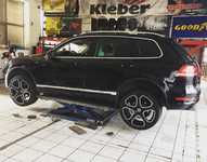 VW TOUAREG jsme obuli na Alu kolo 10x22" ET50, 5x130x71.5 a Kumho KU31 285/35 R22 102Y