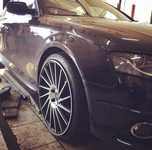 AUDI A4 jsme obuli na Alu kolo KESKIN 9x20“ ET30, 5x112x66.5 a Kumho KU31 225/35 R20 90Y