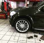 MERCEDES GL-Class jsme obuli na Alu kolo 10x22" ET25, 5x112x66.5 a Achilles Desert Hawk 285/40 R22 110V