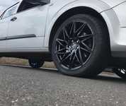 OPEL VECTRA jsme obuli na Alu kolo KESKIN 8x18“ 5x110x65 ET45 a Austone SP-7 225/40 R18 92Y