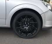 OPEL VECTRA jsme obuli na Alu kolo KESKIN 8x18“ 5x110x65 ET45 a Austone SP-7 225/40 R18 92Y