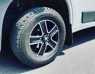 PEUGEOT BOXER jsme obuli na Alu kolo HRS 6.5x15" 5x118x71.1 ET55 a Bridgestone Duravis R630 215/70 R15 C 109S