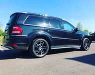 MERCEDES GL-Class jsme obuli na Alu kolo MOTEC 8.5x20“ ET45, 5x112x66.5 a Michelin Latitude Sport 275/50 R20 109W MO