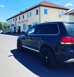 VW TOUAREG jsme obuli na Alu kolo RIVA 9.5x22" ET38, 5x120x72.5 a Nexen Roadian HP 265/35 R22 102V XL