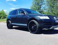 VW TOUAREG jsme obuli na Alu kolo RIVA 9.5x22" ET38, 5x120x72.5 a Nexen Roadian HP 265/35 R22 102V XL