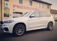 BMW X5 jsme obuli na Alu kolo originál BMW Přední 9x19" ET37 5x120x74, Zadní 9x19" ET18 5x120x74 a Dunlop Grandtrek WT M3 255/50 R19 107V XL