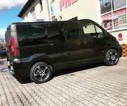 OPEL VIVARO jsme obuli na Alu kolo originál RONAL 8x18" 5x118x71 ET45 a Tracmax X-Privilo TX-3 235/50 R18 101Y