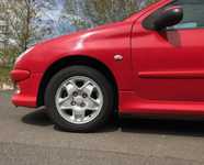 PEUGEOT 206 jsme obuli na Alu kolo originál PEUGEOT 6x14" 4x108x65 ET29 a Continental ContiEcoContact EP 175/65 R14 82T