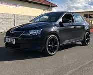 ŠKODA FABIA jsme obuli na Alu kolo CARMANI 6.5x16" ET38, 5x100x57 a Dunlop SP FastResponse 215/45 R16 90V XL AO