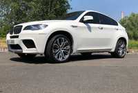 BMW X6M jsme obuli na Alu kolo originál BMW Přední 5x120x74 10x21" ET40 a Dunlop SP Sport Maxx 285/35 R21 105Y XL RFT *, Zadní 5x120x72,5 11.5x21" ET38 a Dunlop SP Sport Maxx 325/30 R21 108Y XL RFT *