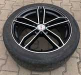 Alu kolo AXXION 8.5x19“ ET45, 5x112x66.5 a Pirelli PZero Rosso 255/40 R19 100Y 50%