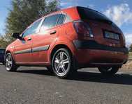 KIA RIO jsme obuli na Alu kolo BROCK 5.5x15“ ET45, 4x100x54 a Sailun Ice Blazer Alpine+ 195/55 R15 85H