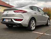 HYUNDAI I30 jsme obuli na Alu kola originál KIA 6.5x17“ ET35 5x114.3x67 a Vredestein Wintrac Xtreme S 225/45 R17 94V XL