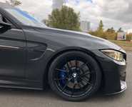 BMW M4 jsme obuli na Alu kolo originál BMW M4 5x120x72.5 Přední 9x19" ET29 a Michelin Pilot Alpin PA4 265/35 R19 98W *, Zadní 10x20" ET40 a Michelin Pilot Alpin PA4 285/30 R20 99W * + čidla tlaku TPMS