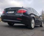 BMW 5 jsme obuli na Alu kolo originál BMW 8x18" ET30, 5x120x72.5 a Pirelli Winter 240 SottoZero II 245/45 R18 100V XL * RFT