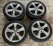 Alu kola ALUTEC 9x20“ ET45 5x120x72.5 a Uniroyal RainSport 3 275/40 R20 106Y XL 10% a Continental Conti4x4Contact 275/40 R20 106Y XL 10%