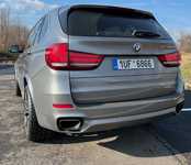 BMW X5 jsme obuli na Alu kolo originál BMW Přední 5x120x74 10x21" ET40 a Dunlop SP Sport Maxx GT 285/35 R21 105Y XL RFT *, Zadní 5x120x72.5 11.5x21" ET38 a Dunlop SP Sport Maxx GT 325/30 R21 108Y XL RFT * + čidla tlaku TPMS