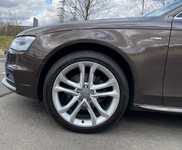 AUDI A4 jsme obuli na Alu kolo originál AUDI 8.5x19" ET32 5x112x66.5 a Dunlop SP Sport Maxx RT2 255/40 R19 100Y XL