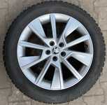 Alu kolo originál ŠKODA 6,5x17" ET40, 5x100x57 a Bridgestone Blizzak LM001 205/55 R17 95H 80%