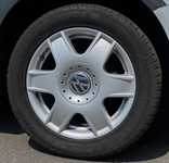 VW GOLF jsme obuli na Alu kolo originál VW 6.5x16" ET42, 5x100x57 a 2ks Bridgestone Turanza ER300 205/55 R16 91V 70% a 2ks Continental ContiSportContact 2 205/55 R16 91V 70%