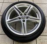 Alu kolo originál AUDI 8x18" ET40 5x112x66.5 a Saetta Touring 2 225/40 R18 92Y XL 80%