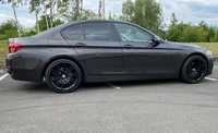 BMW 5 jsme obuli na Alu kolo 8.5x19" ET14, 5x120x72.5 a Toyo Proxes T1 265/35 R19 98Y XL AO