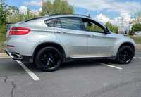 BMW X6 jsme obuli na Alu kolo originál BMW Přední 5x120x74 10x20" ET40 a Pirelli P Zero Sports Car 275/40 R20 106W XL RFT *, Zadní 5x120x72.5 11x20" ET37 a Pirelli P Zero Sports Car 315/35 R20 110W XL RUNFLAT *