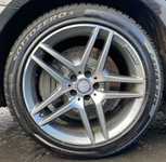 MERCEDES S-Class jsme obuli na Alu kolo originál MERCEDES AMG 8.5x19" 5x112x66.5 ET38 a Pirelli Winter Sottozero 3 245/45 R19 102V XL MO + čidla tlaku TPMS