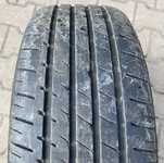 Alu kolo originál JAGUAR 6.5x17" 5x108x63.3 ET43.5 a Lassa Driveways 215/50 R17 95W XL