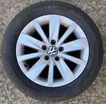 Alu kolo originál VW 7x16" ET45 5x112x57 a Pirelli Cinturato P7 215/55 R16 97W XL 70% a Dunlop Sport BlueResponse 215/55 R16 97W XL 90%