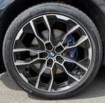 BMW X7 jsme obuli na Alu kolo HRS Přední 5x112x66.5 9.5x22" ET32 a Kumho Ecsta PS71 275/40 R22 108Y XL, Zadní 5x112x66.5 10.5x22" ET43 a Kumho Ecsta PS71 315/35 R22 111Y XL + čidla tlaku TPMS