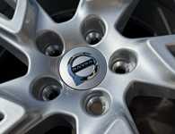 Alu kolo originál VOLVO 7.5x18" 5x108x63.3 ET50.5 a Continental WinterContact TS850 P 235/60 R18 107H XL