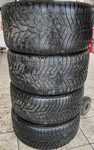 Alu kolo originál BMW X5 a X6 Přední 5x120x74 10x21" ET40 a Yokohama BluEarth Winter V905 285/35 R21 105V XL 50%, Zadní 5x120x72,5 11.5x21" ET38 a Yokohama BluEarth Winter V905 325/30 R21 108V XL 50% + čidla tlaku TPMS