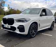 BMW X5 jsme obuli na Alu kolo HRS Přední 5x112x66.5 9x20" ET35 a Pirelli Scorpion Winter 275/45 R20 110V XL RFT, Zadní 5x112x66.5 10.5x20" ET40 a Pirelli Scorpion Winter 305/40 R20 112V XL RFT + čidla tlaku TPMS