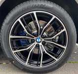 BMW X5 jsme obuli na Alu kolo HRS Přední 5x112x66.5 9x20" ET35 a Pirelli Scorpion Winter 275/45 R20 110V XL RFT, Zadní 5x112x66.5 10.5x20" ET40 a Pirelli Scorpion Winter 305/40 R20 112V XL RFT + čidla tlaku TPMS